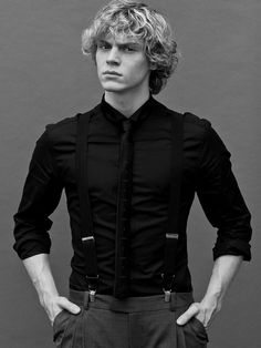 Evan Peters