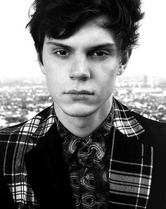 Evan Peters