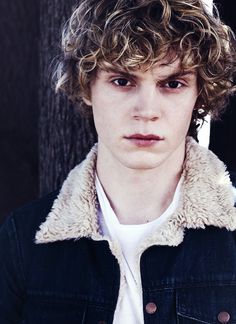 Evan Peters