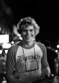 Evan Peters