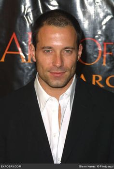 Johnny Messner