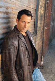 Johnny Messner