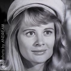 Shirley Knight