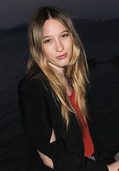 Sophie Lowe