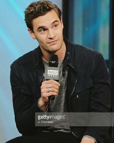 Tom Bateman