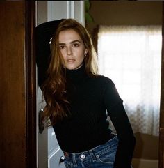 Zoey Deutch