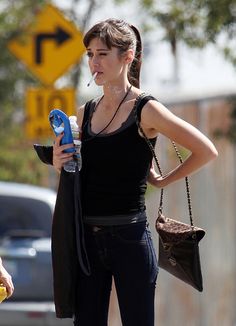 Lizzy Caplan