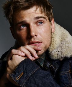 Mike Vogel