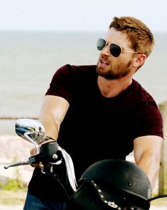 Mike Vogel