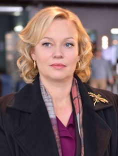 Samantha Mathis