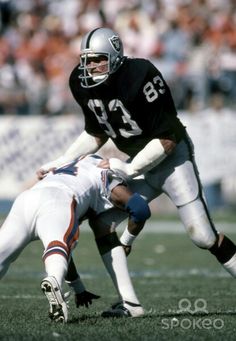 Ted Hendricks