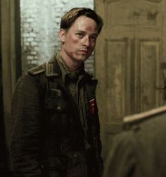 Tom Schilling