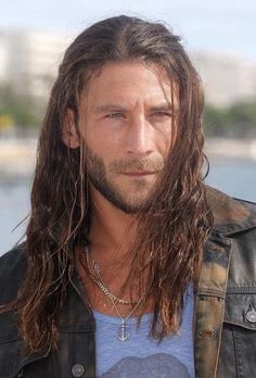 Zach McGowan