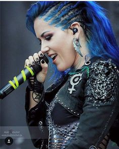 Alissa White-Gluz