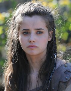 Holly Earl