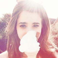 Holly Earl