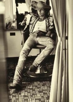 Dwight Yoakam