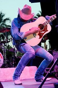 Dwight Yoakam