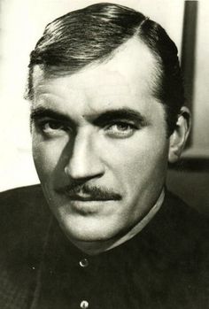 Nigel Davenport