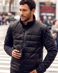 Noah Mills