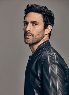 Noah Mills