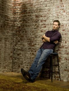 Luke MacFarlane