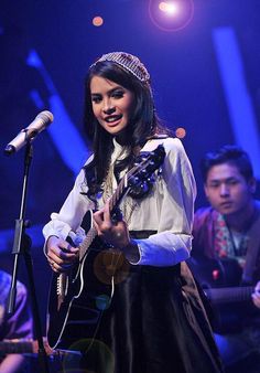 Maudy Ayunda