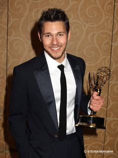 Scott Clifton