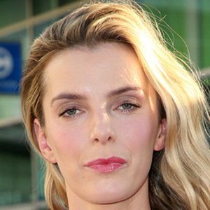 Betty Gilpin