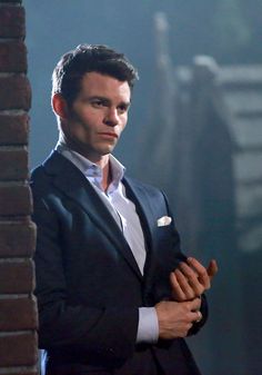 Daniel Gillies