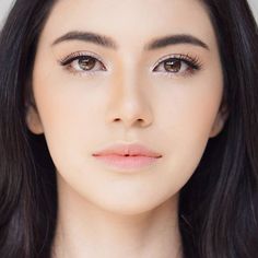 Davika Hoorne