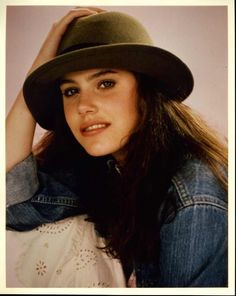 Ione Skye