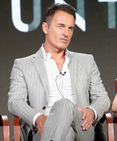 Julian McMahon