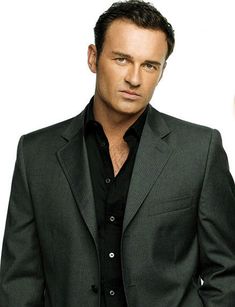 Julian McMahon