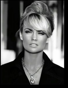 Kelly Carlson