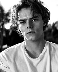 Charlie Heaton