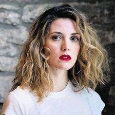 Evelyne Brochu