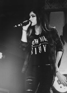 Chrissy Costanza