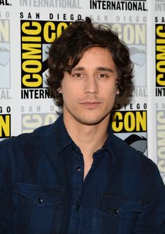 Peter Gadiot