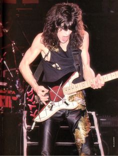 Warren Demartini