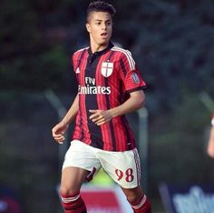 Hachim Mastour