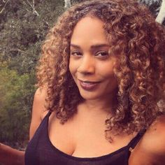 Rachel True