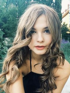 Stefanie Scott