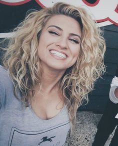 Tori Kelly