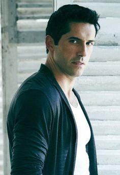 Scott Adkins