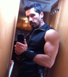 Scott Adkins