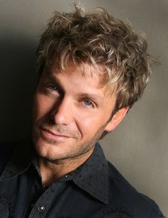 Vic Mignogna