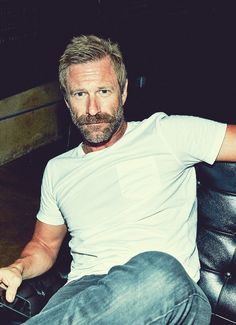 Aaron Eckhart