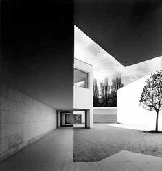 Alvaro Siza