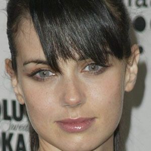 Mia Kirshner